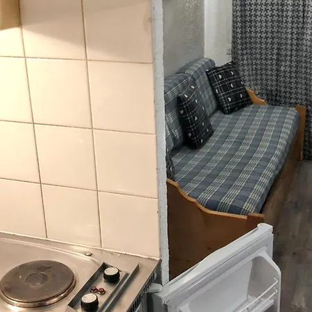 Apartment Confortable Avec Vue Montagne A - 18 M² Et Balcon *